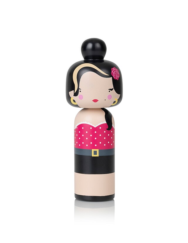 kokeshi doll Amy winehouse