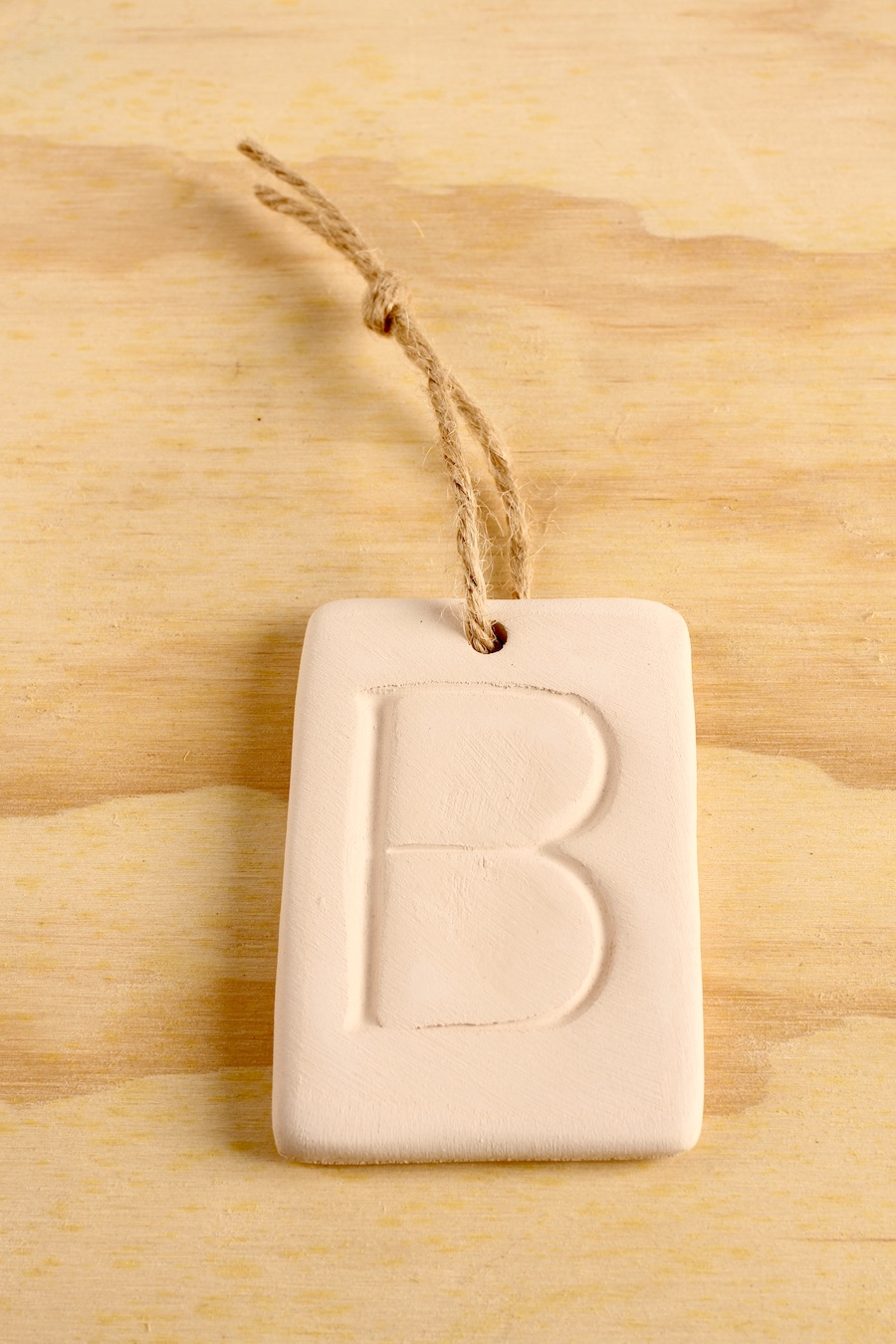 lettera in gesso profumata lorenzo dante ferro design Morris Marigo