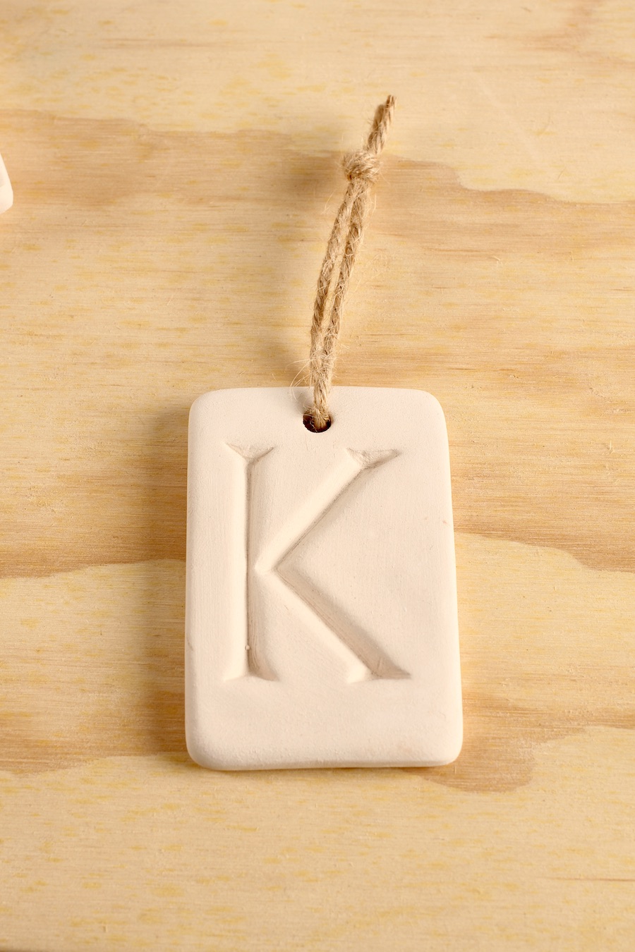 lettera in gesso profumata lorenzo dante ferro design Morris Marigo