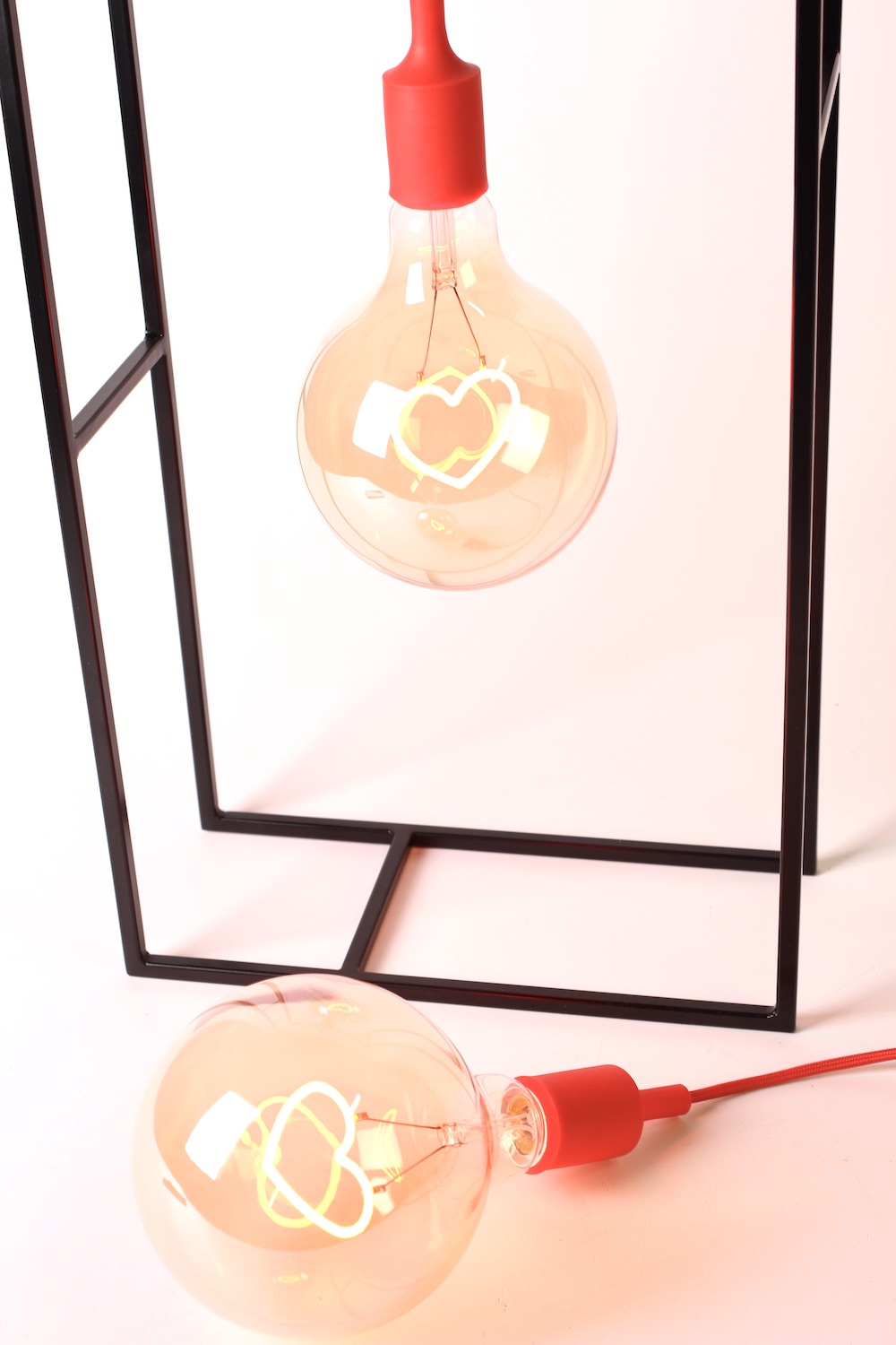lampada love vintage bulb heart con struttura in metallo nera 35x60x15 - immagine 5