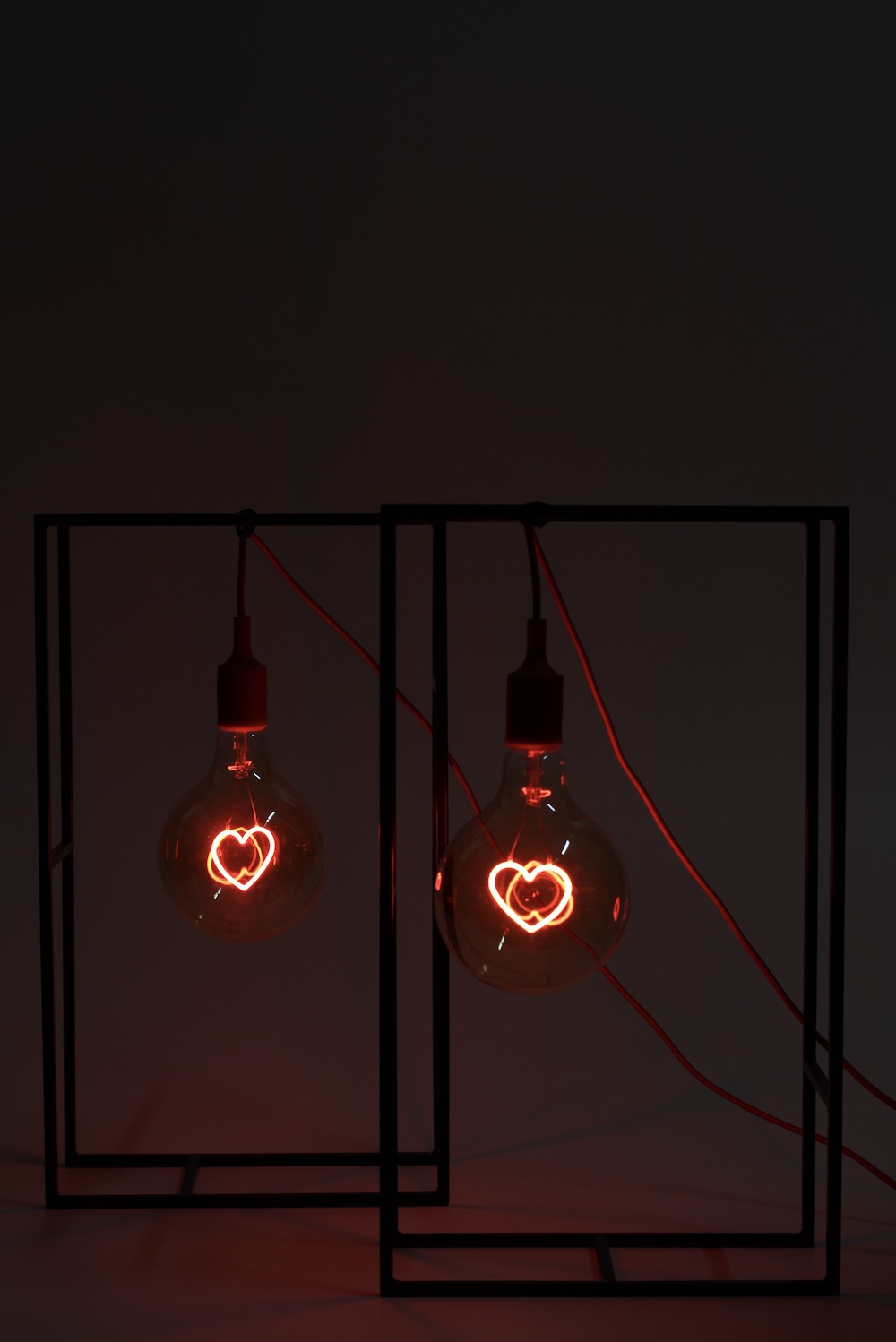 lampada love vintage bulb heart con struttura in metallo nera 35x60x15 - immagine 10